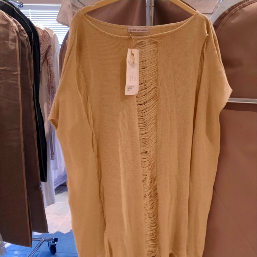 BSF NEW w/Tag Cream Top One Sz